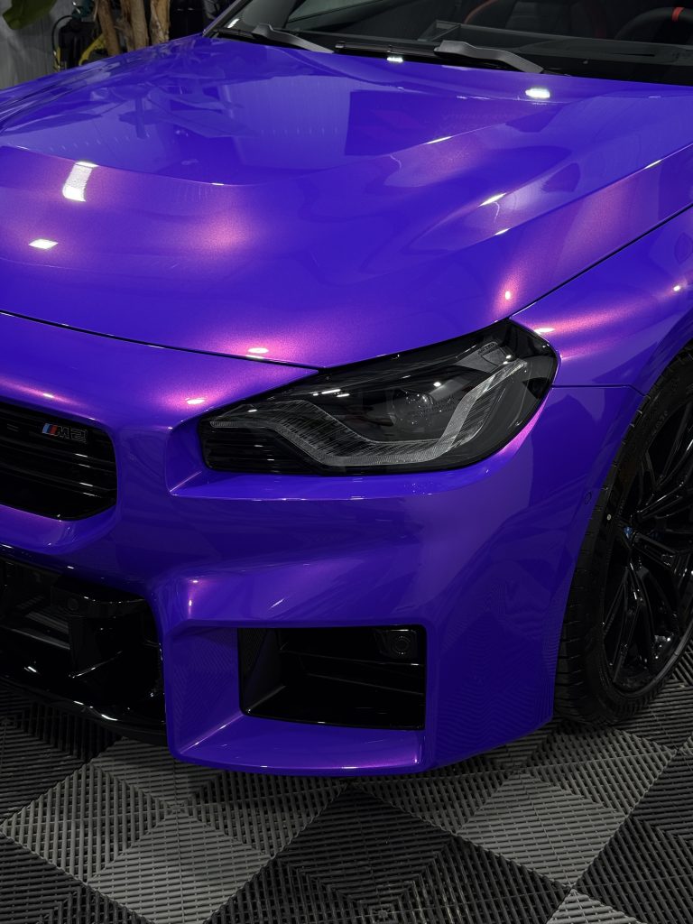 Proces de colantare auto integrala si schimbare culoare cu folie premium in Pitesti